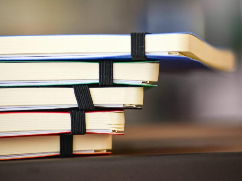 Learning to Balance Urgent and Important Tasks