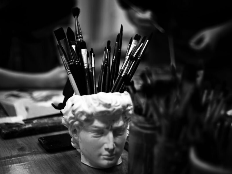 Designing Animated Visuals with Found Art Objects