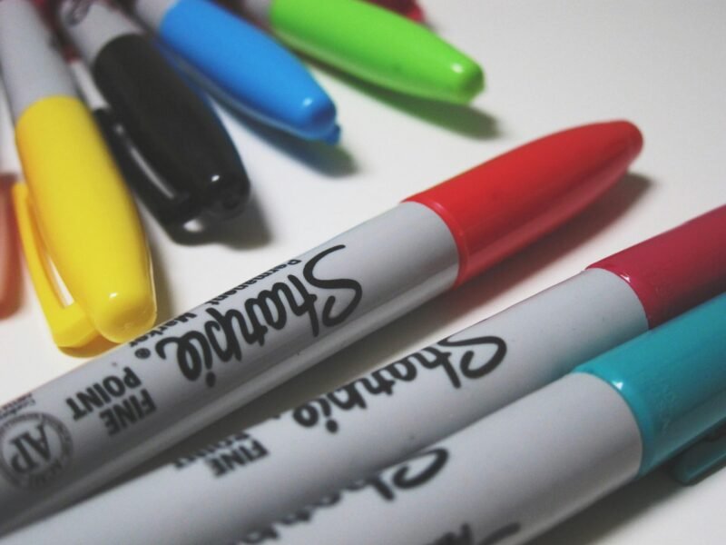Using Minimalism to Strengthen Logo Design